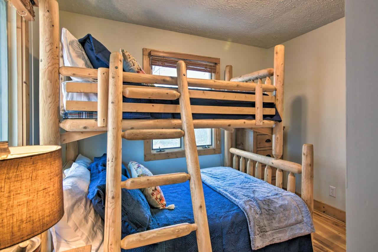 Cabin With Hot Tub And Mountain Views Less Than 5 Mi To Boone Блоуинг Рок Екстериор снимка